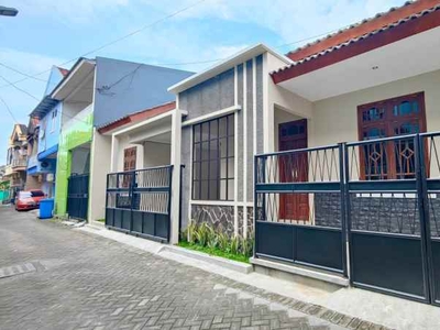 Dijual Rumah Minimalis Full Renov Di Kebonsari Surabaya
