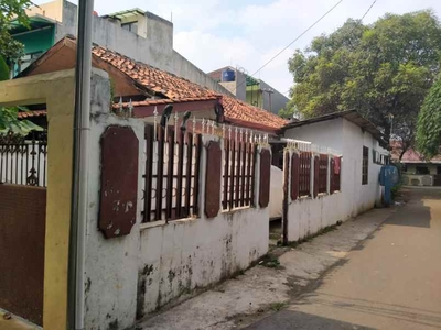 Dijual Rumah Tua Hitung Tanah Dekat Pintu Toll Di Pesanggrahan Jakarta