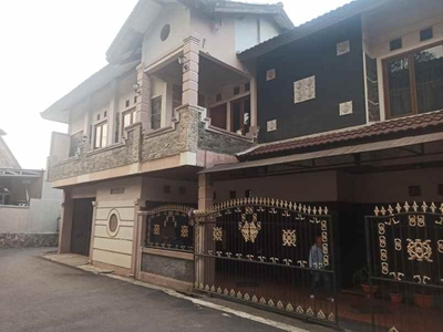 Dijual Urgent Rumah Dalam Komplek Dekat Alun-alun Cimahi