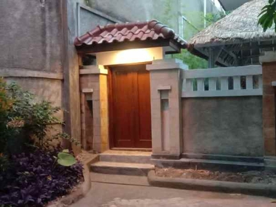 Disewakan Rumah Kemang Inside A Quiet Cluster