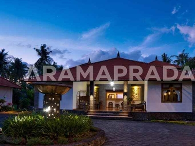 Jual Villa 2 Lantai 4 Kamar Taman Tropis View Laut Bukti Kubutambahan