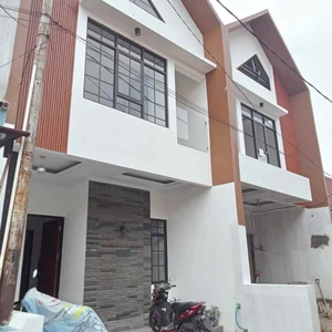 Ready Stock Rumah 2 Lantai Area Beji Depok Dekat Tol Kukusan