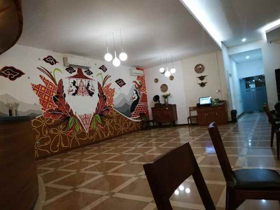 Restoran Masih Beroperasi Daerah Gubeng Tengah Kota Surabaya