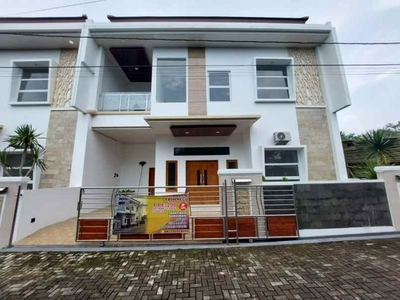 Rumah 2 Lantai Baru Siap Huni Semi Furnish Dekat Kaliurang