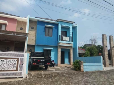 Rumah 2 Lantai Dalam Cluster Lokasi Rangkapan Jaya Depok