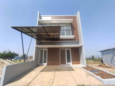 Rumah 2 Lantai Modern Minimalis Di Permana Ciuyah