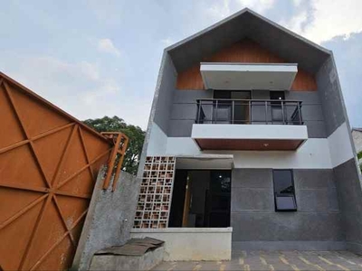 Rumah 2 Lantai Murrah Premium Dan Modern Dekat Unpam Tangerang Selatan