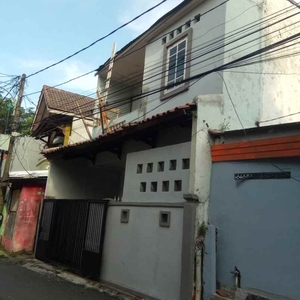 Rumah 2 Lantai Siap Huni Area Batu Ampar Jakarta Timur