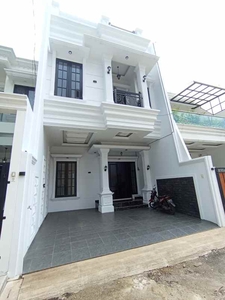 Rumah 3 Lantai Ada Rooftop At Jakarta Selatan Cash Kpr Bank