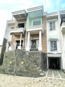 Rumah 3 Lantai Plus Rooftop Pesanggrahan Bisa Desain Suka-suka Rn-nur