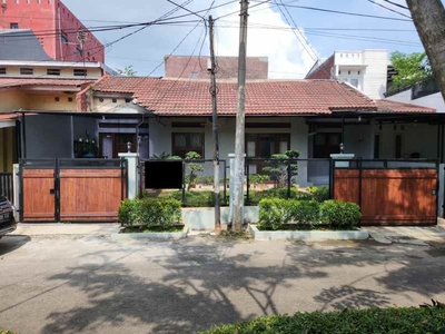 Rumah Bagus Nyaman Luas 180m2 Di Perum Bumyagara Mustika Jaya