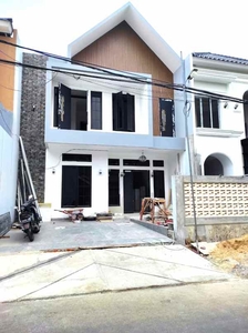 Rumah Baru 2 Lantai Dijual Di Griya Loka Bsd Dekat Stasiun Ka