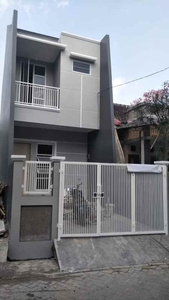 Rumah Baru 2 Lantai Dikomplek Darusalam Ketapang Cipondoh