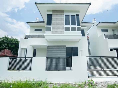 Rumah Baru 2 Lantai Siap Huni View Merapi Dekat Jalan Raya Jogja-solo