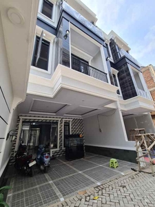Rumah Baru 3 Lantai Ciganjur Jakarta Jakarta Selatan