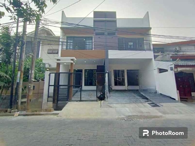 Rumah Baru Siap Huni 2 Lt Dalam Perumahan Di Jatiwaringin Bekasi