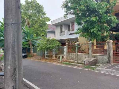 Rumah Billymoon 2 Lantai Lt 200 M2 Jalan 25 Mobil Bagus Siap Huni