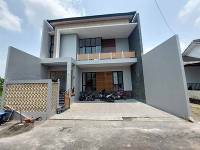 Rumah Cantik Siap Huni 2 Lantai Di Jakal Km 10 Jogja