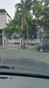 Rumah Dengan Row Jalan Lebar Di Rungkut Mejoyo