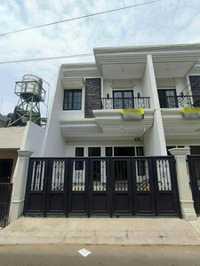 Rumah Dijual Mewah Semi Furnished Di Komplek Rawamangun Jakarta Timur