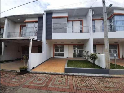 Rumah Gress Sembrani Townhouse Arcamanik Endah Lt111 Strategis Dan Eks