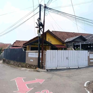 Rumah Hook Dekat Terminal Bis Trans Pakuan Di Bogor