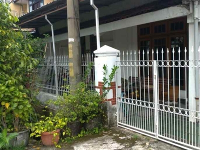Rumah Kawasan Kali Jagir Di Nginden Intan Timur Surabaya