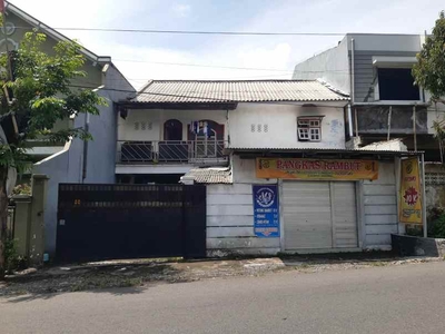 Rumah Kos 2 Lantai Dekat Ponpes Al - Qodiri Jember