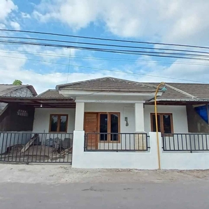 Rumah Mangku Aspal Di Purwomartani Sleman