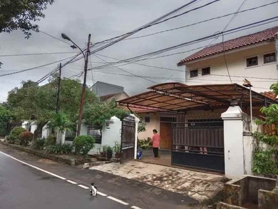 Rumah Mewah Dalam Komplek Billymoon Pondok Kelapa Jakarta Timur
