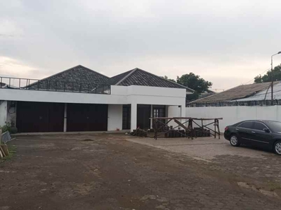 Rumah Mewah Full Renov Kawasan Strategis