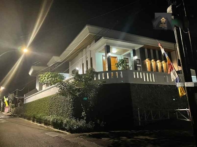 Rumah Mewah Hook Sejuk Di Cigadung Sayap Dago Bandung Utara