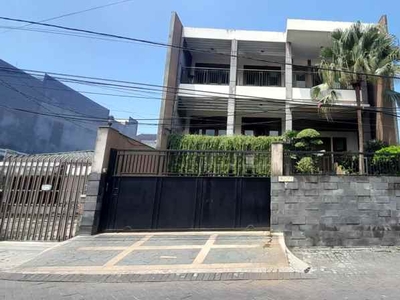 Rumah Mewah Luas Darmo Permai Selatan Swimming Pool 3 Lantai