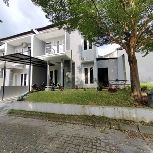 Rumah Minimalis Modern Lantai 2 Di Jl Palagan Km 7 Sleman
