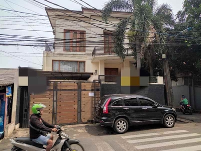 Rumah Murah Mewah Jakarta Timur Lubang Buaya Full Furnish Strategis