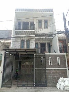 Rumah Pelepah Indah Kelapa Gading Jakarta Utara 3 Lantai
