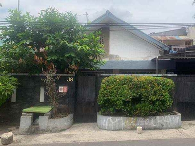Rumah Pinggir Jalan Area Kramat 100 Meter Ke Jalan Kramat Raya