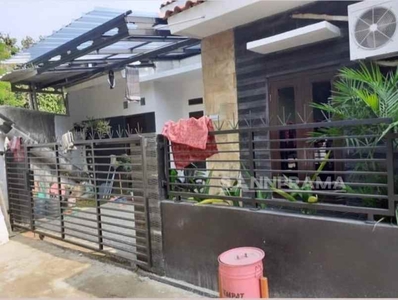 Rumah Second Apik Di Pasir Putih Depok