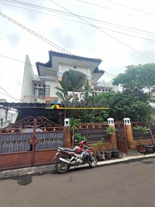 Rumah Second Cantik 2 Lantai Jatibening Baru Ijh-bks