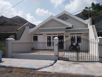 Rumah Second Strategis Baruk Barat Surabaya Dekat Ubaya Transmart