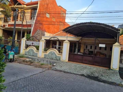 Rumah Second Tengah Kota Area Darmo Dekat Diponegoro Terawat