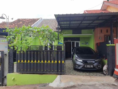 Rumah Secondary Istimewa Di Perumahan Saputra Raya Blok I No 3 Batang