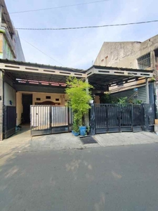 Rumah Secondry Lokasi Strategis Di Jl Pahlawan Revolusi Jakarta Timur