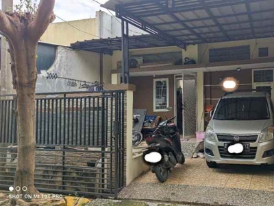 Rumah Siap Huni Dalam Komplek Di Jalan Ratnajatibeningpondok Gede