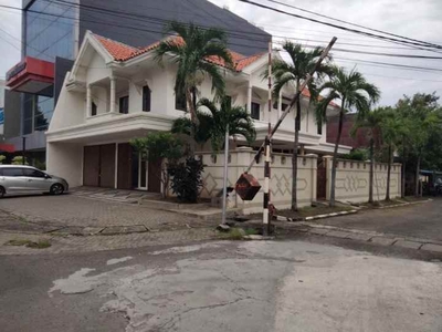 Rumah Siap Huni Di Gayung Sari Dengan Lebar 14 Meter