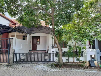 Rumah Taman Puspa Raya Citraland Surabaya
