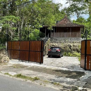 Rumah Villa Joglo Dekat Wisata Ringroad Selatan Jogja