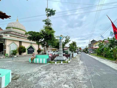 Tanah Shm Pekarangan Wilayah Berkembang 5 Menit Dari Nol Km Jogja Prom