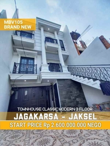 Townhouse Klasik Modern 3 Lantai Diarea Depan Jagakarsa Jaksel