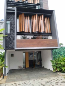 Townhouse Mewah Di Mampang Kuningan Gatot Subroto Jakarta Selatan